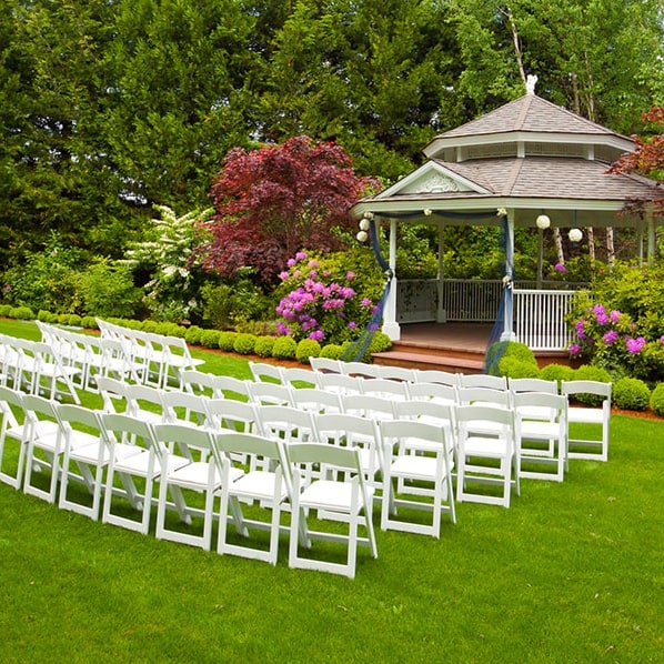 ofrecemos servicio de entrega y recogida de nuestros baños de renta para fiestas en el lugar del evento